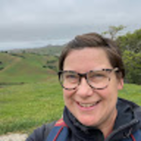 Meet your Posher, Amy - Picture 1 of 1